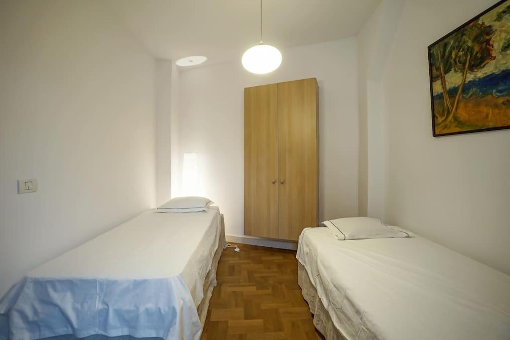 Central Apartment - Nido'S Area Bukarest Exteriör bild